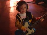 Хлопчик вийшов на концерт Foo Fighters і став сенсацією