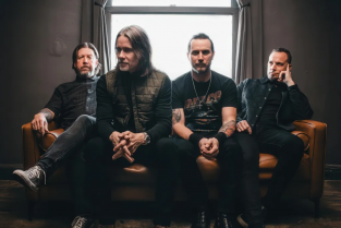 Ще одна пісня з майбутнього альбому Alter Bridge Ще одна пісня з майбутнього альбому Alter Bridge