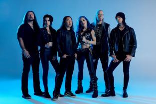 DragonForce оголосили Аліссу Вайт-Глуз своєю новою вокалісткою DragonForce оголосили Аліссу Вайт-Глуз своєю новою вокалісткою