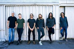 Новий кліп від Foo Fighters із актором Джейсоном Судекісом