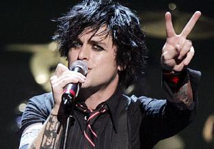Фронтмен Green Day потрапив у клініку